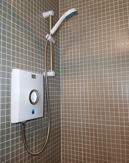 1 Electric Shower453X574
